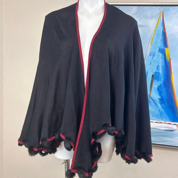 Randolph Duke The Look Reversible Cape
NWT Faux fur Trim - Picture 4 of 6